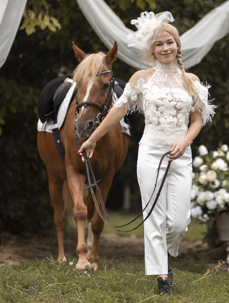 Lovas esküvő Pintér Andrea szertartásvezető